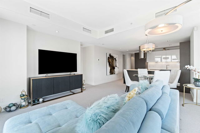 1104 - 6633 Pearson Way