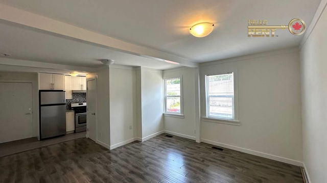 102 - 130 Lonsdale Avenue