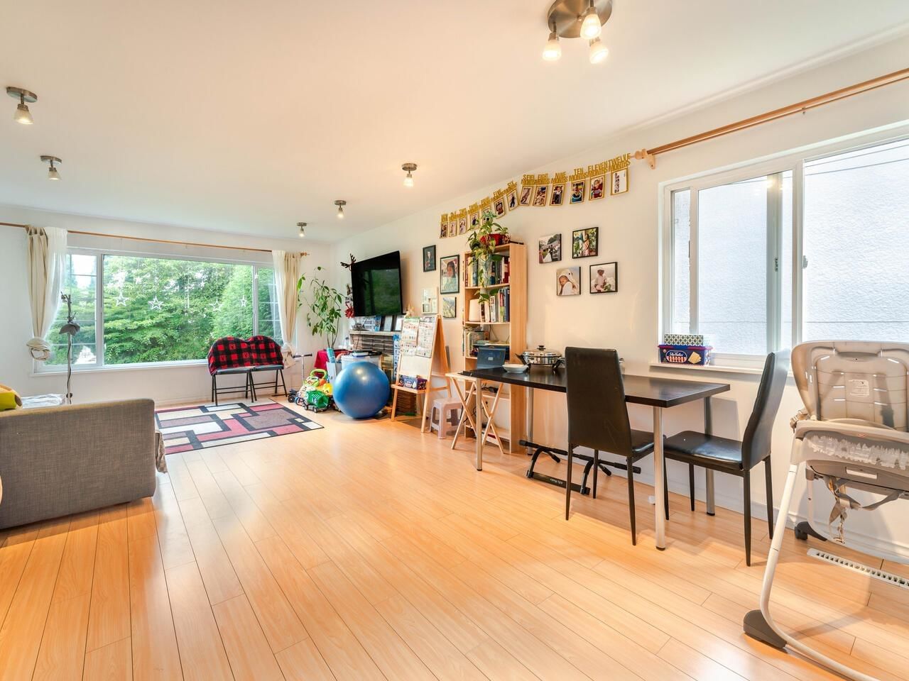 Listing Image 6