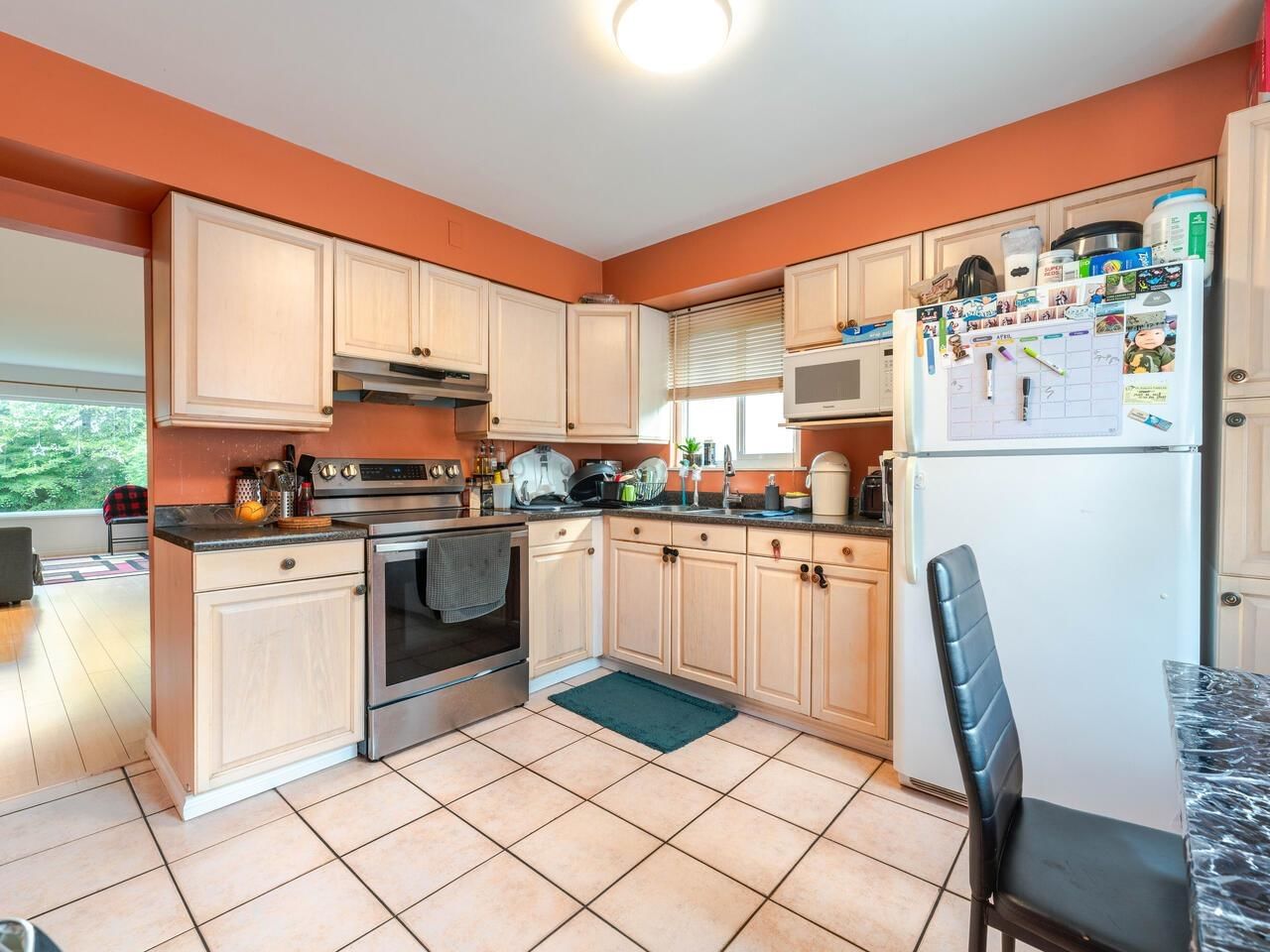 Listing Image 8