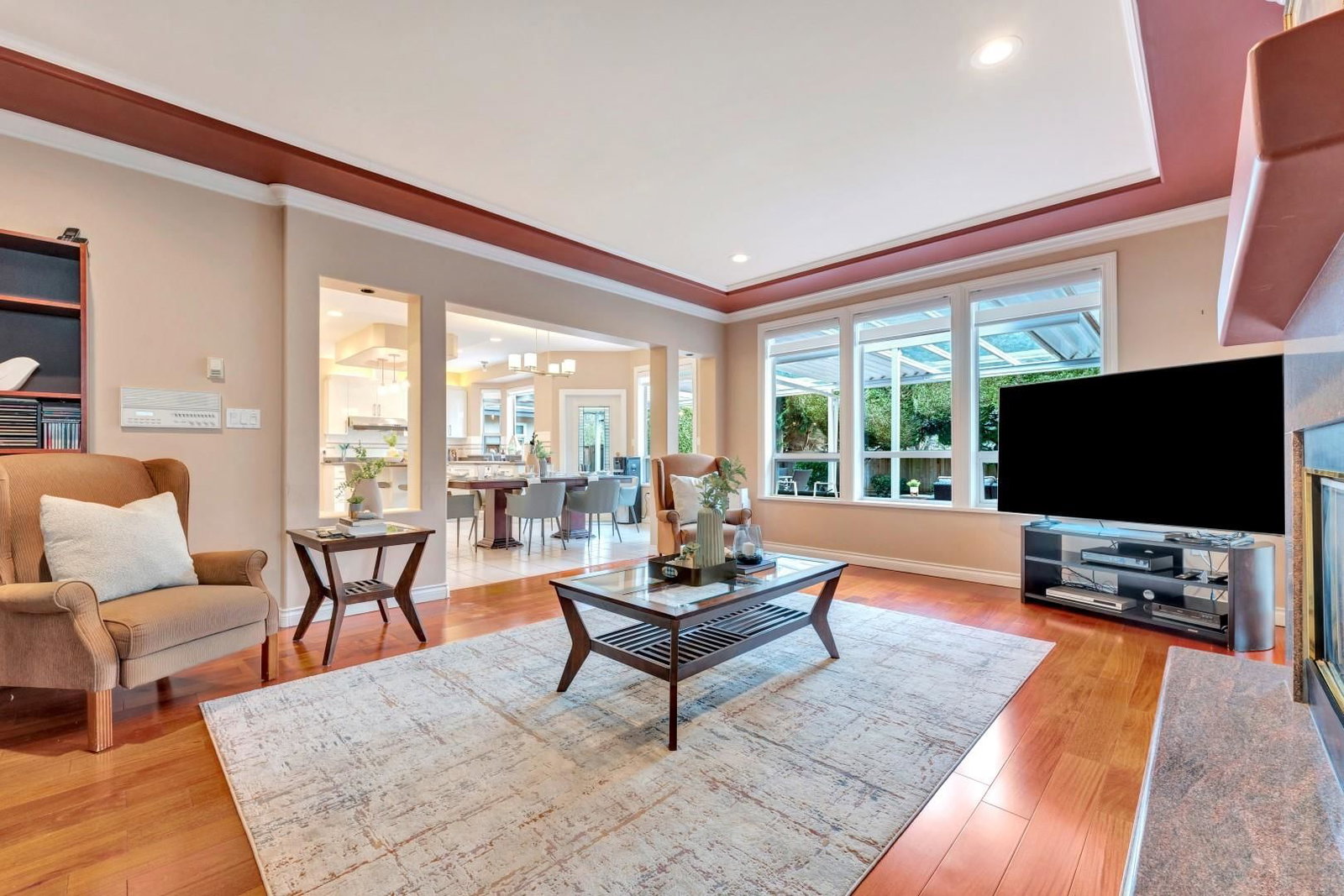 Listing Image 10