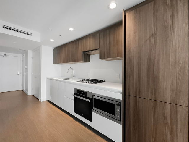 706 - 6320 No 3 Road