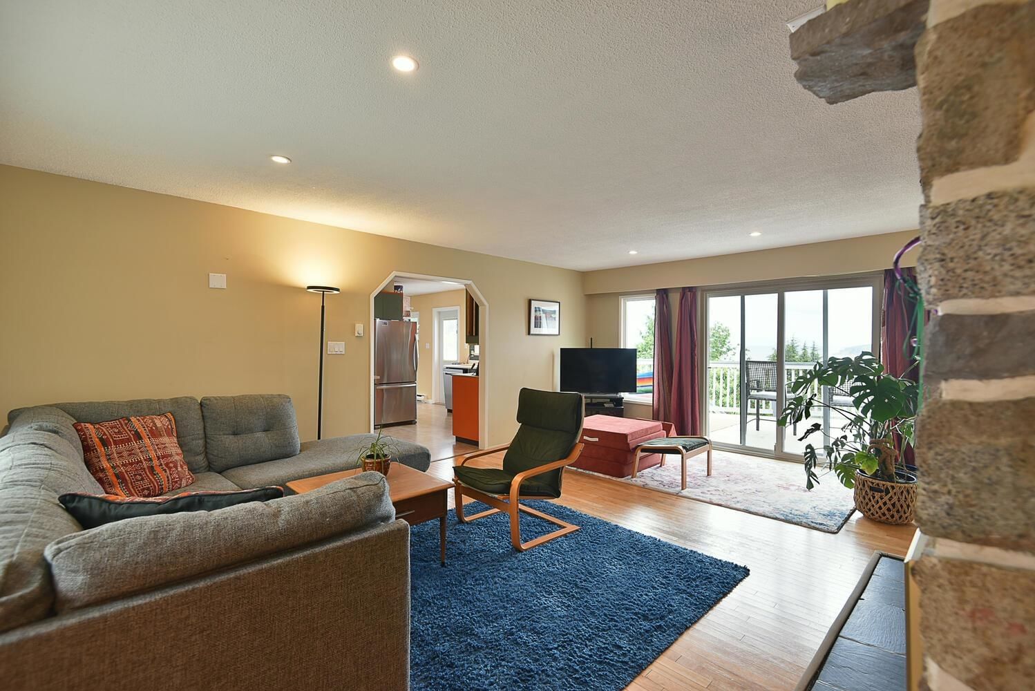 Listing Image 6