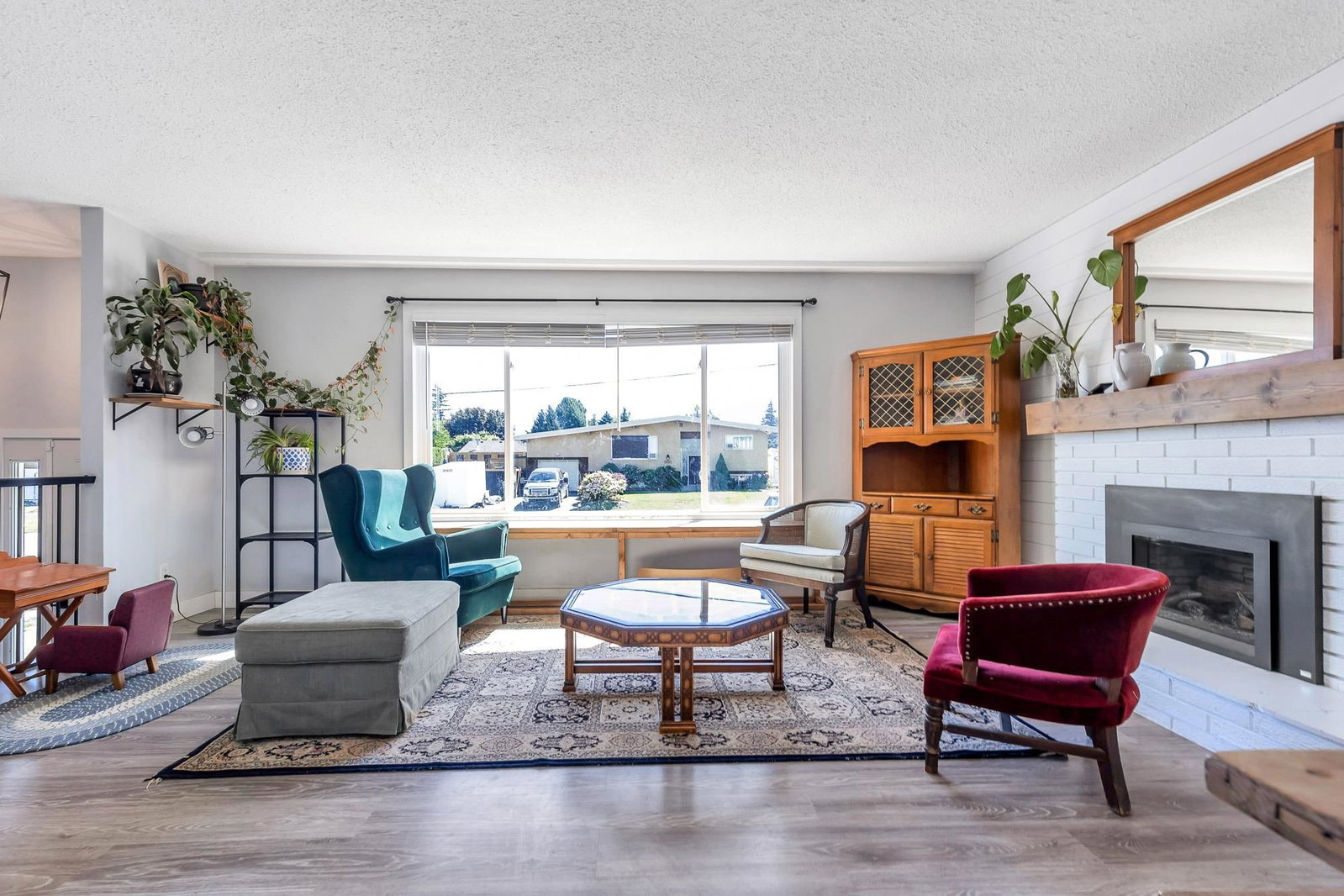 Listing Image 13