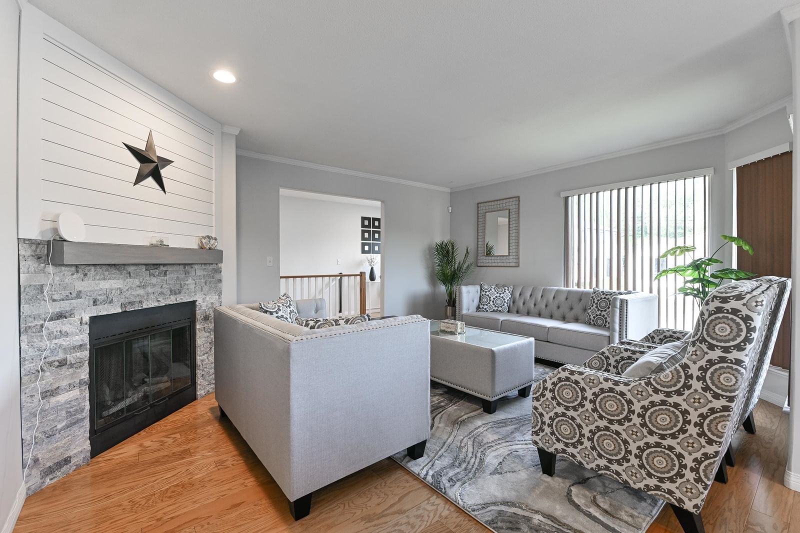 Listing Image 9