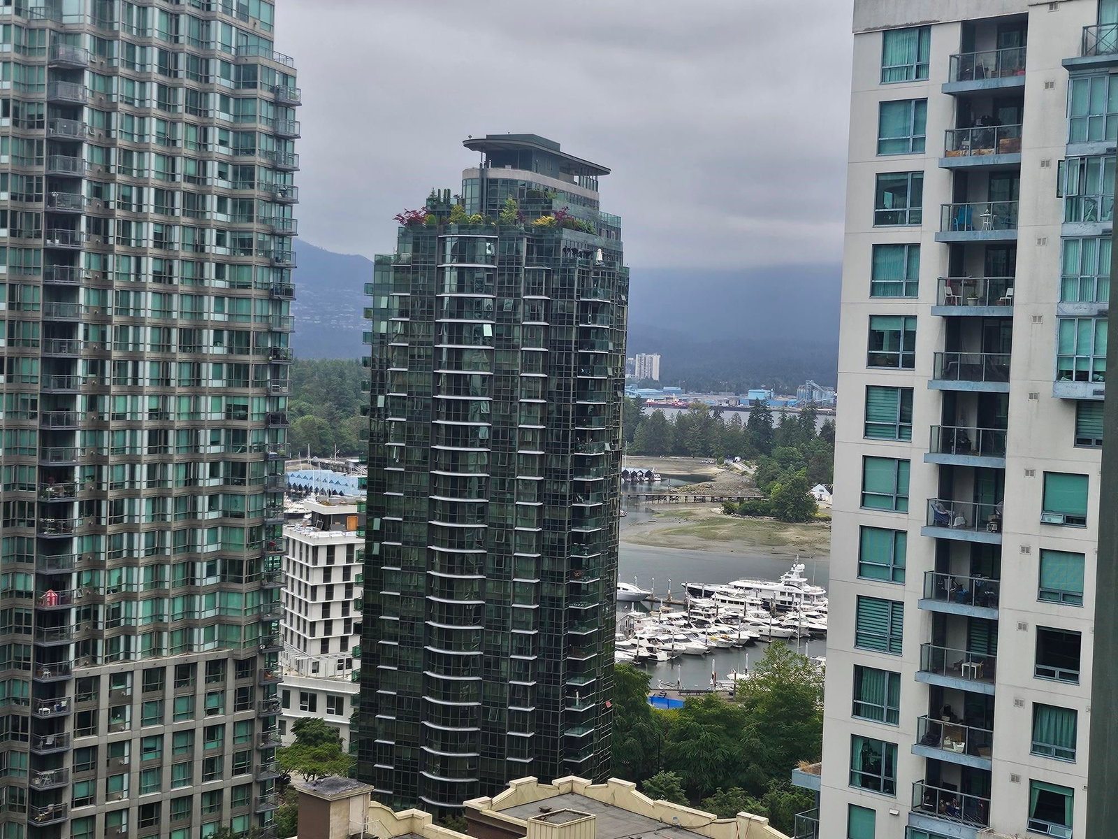 Listing Image 8