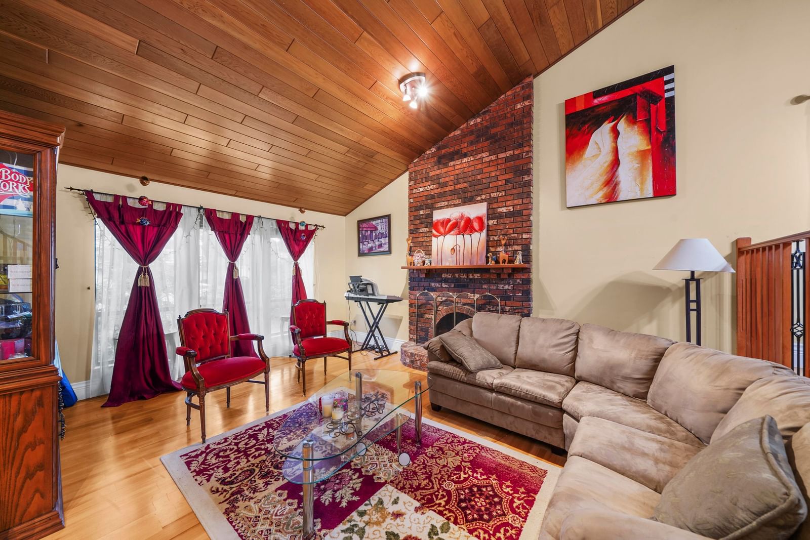 Listing Image 3