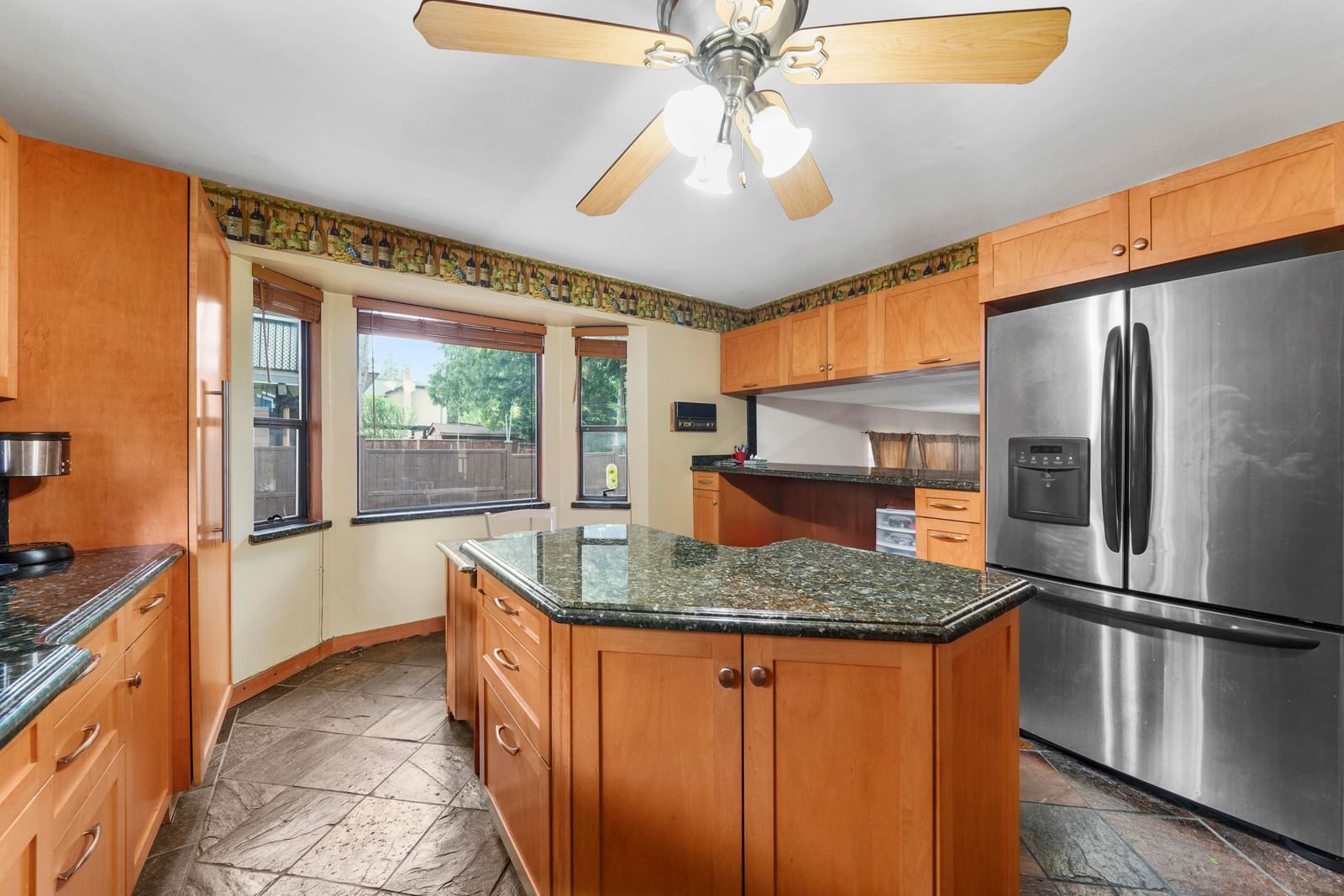 Listing Image 9