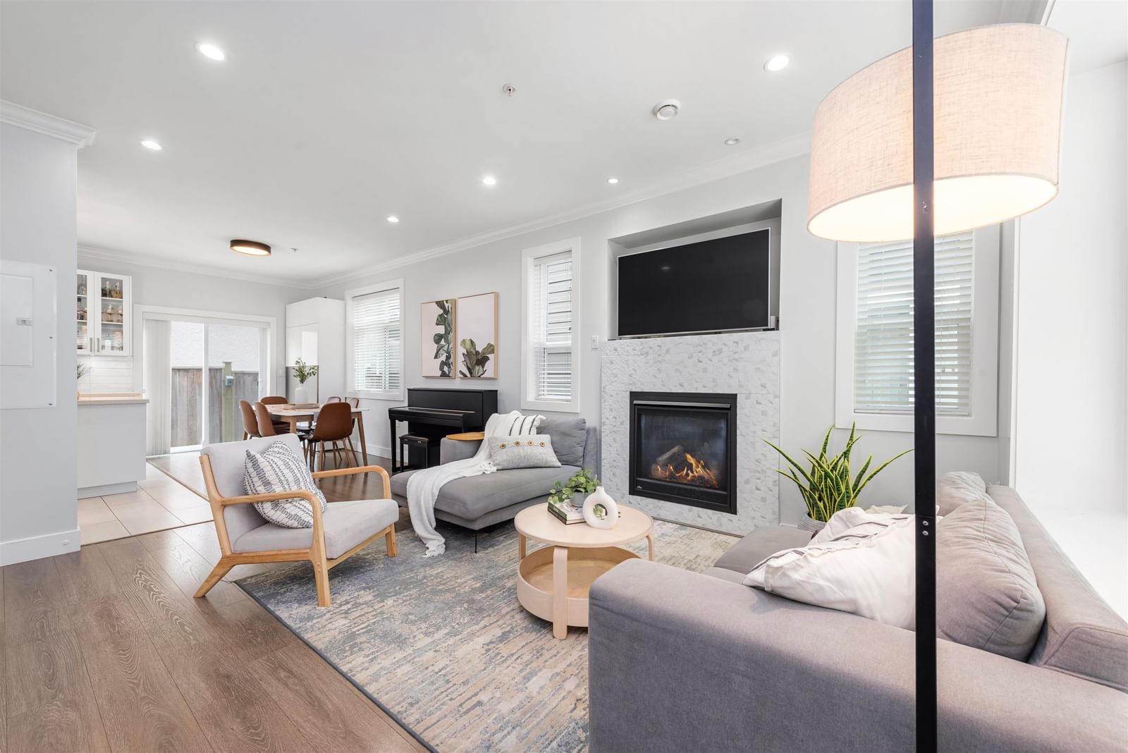 Listing Image 15