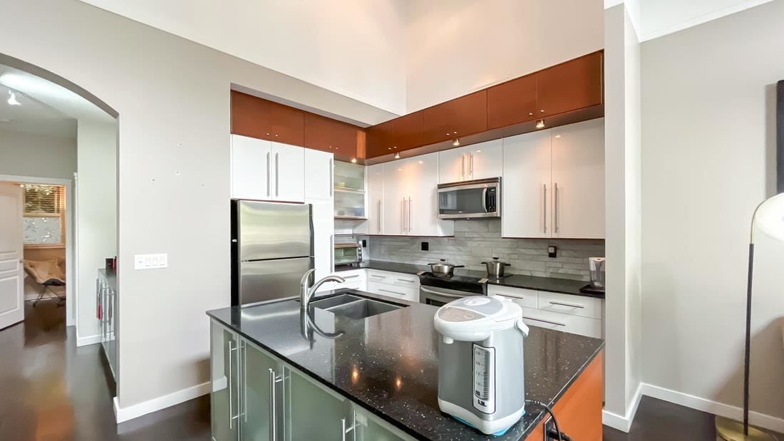Listing Image 15