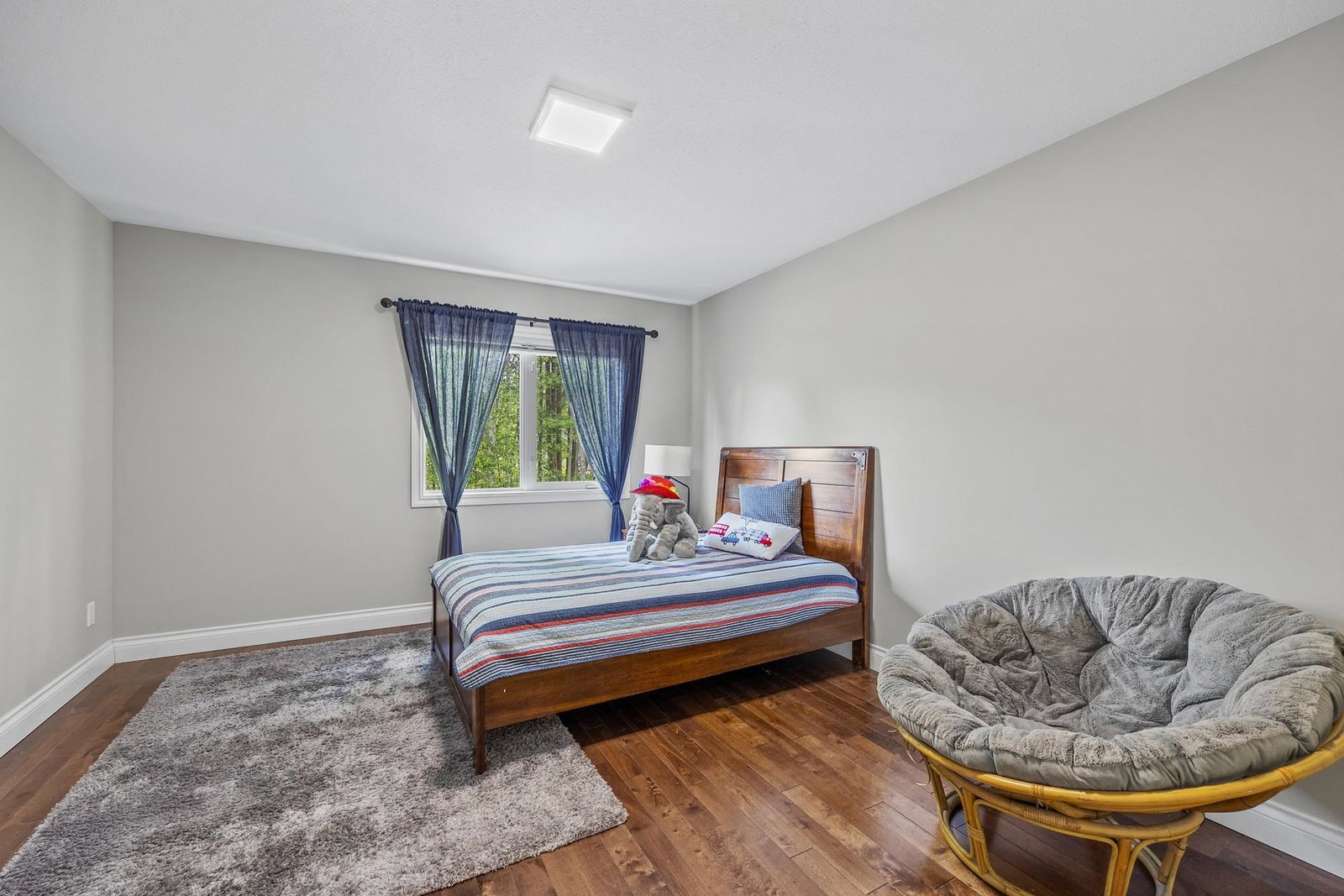 Listing Image 9
