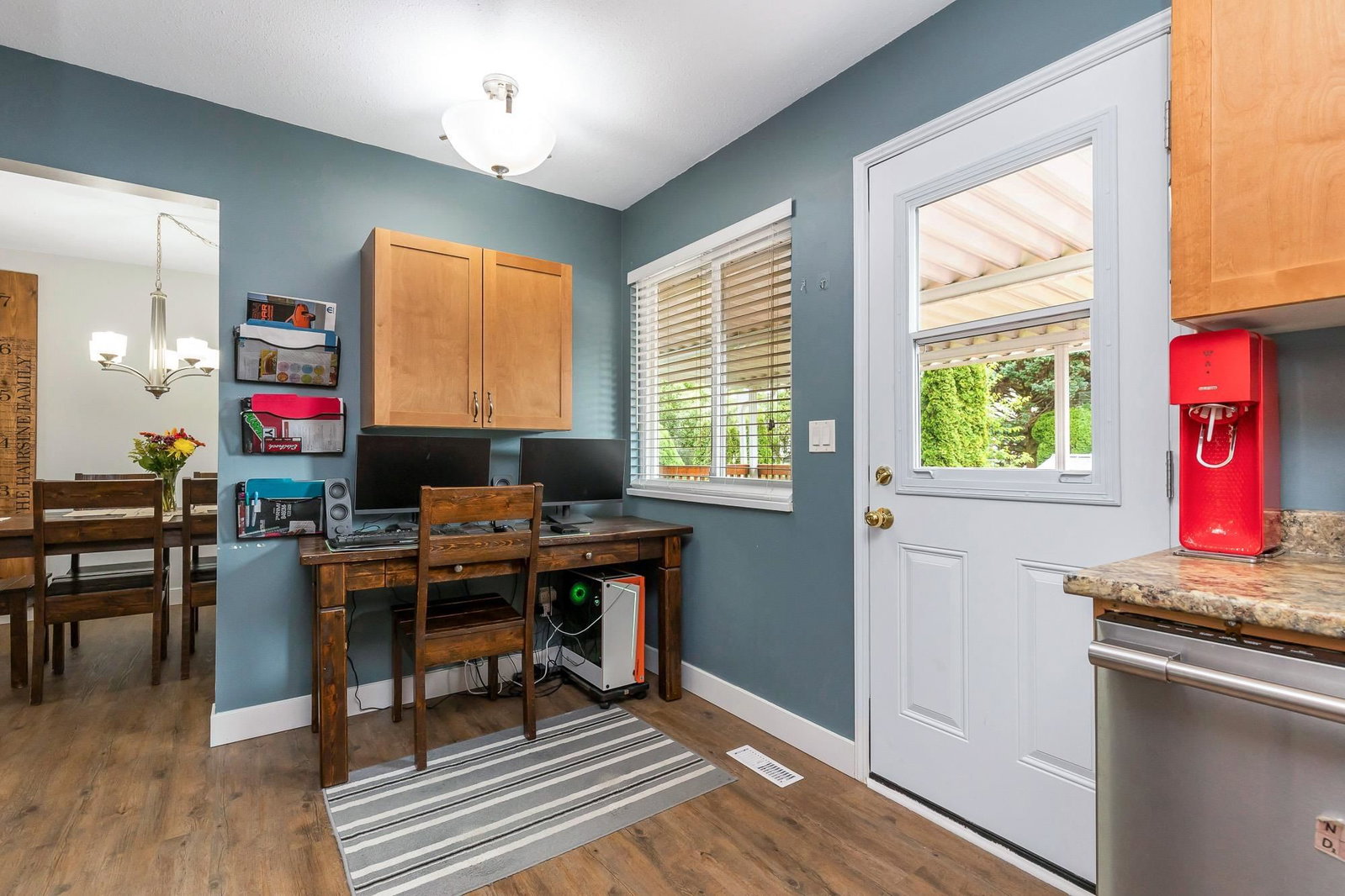 Listing Image 10