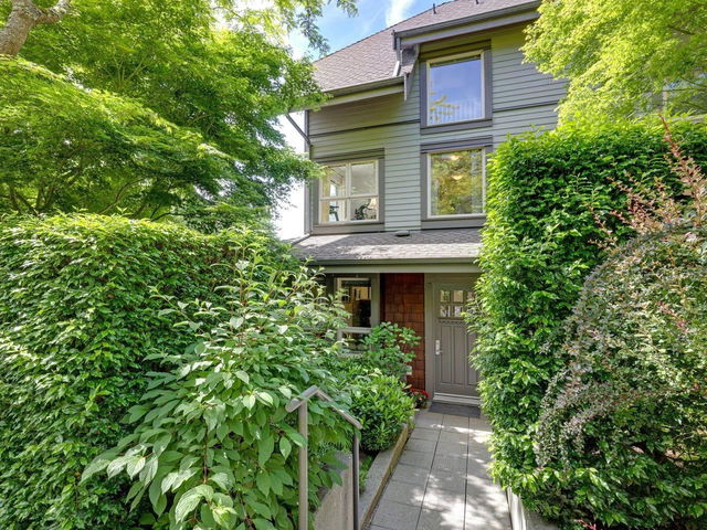 177 W Queens Road