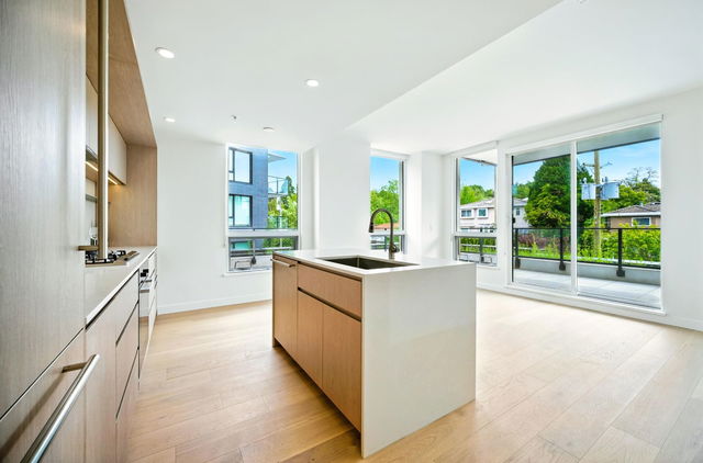 315 - 5212 Cambie Street
