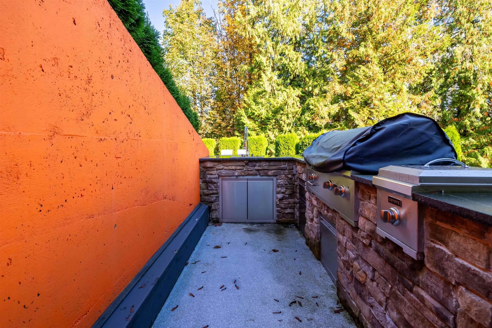 Listing Image 38