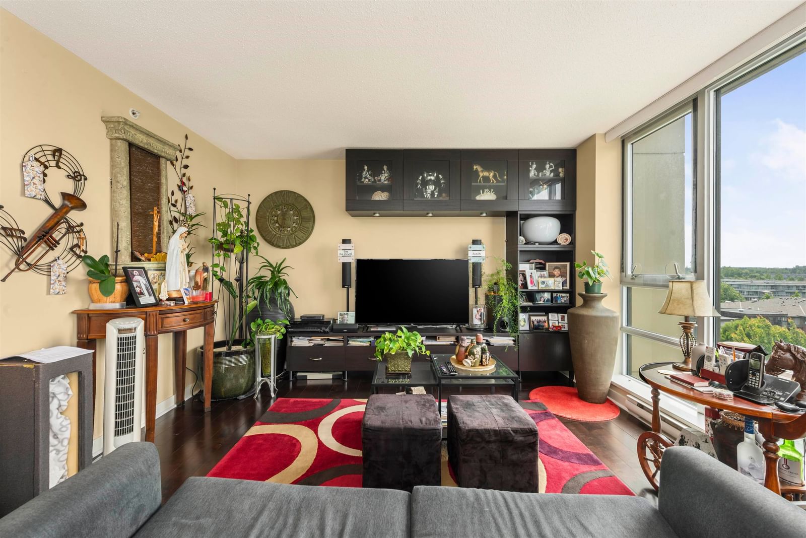 Listing Image 8