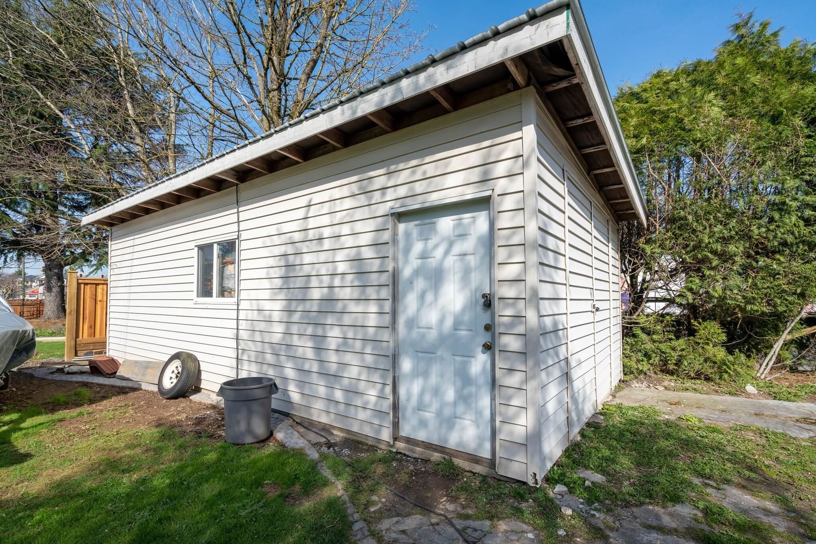 Listing Image 9
