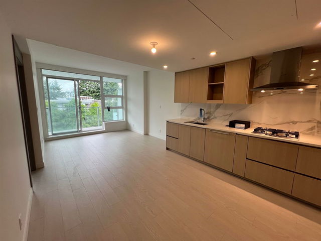 611 - 13778 100th Avenue