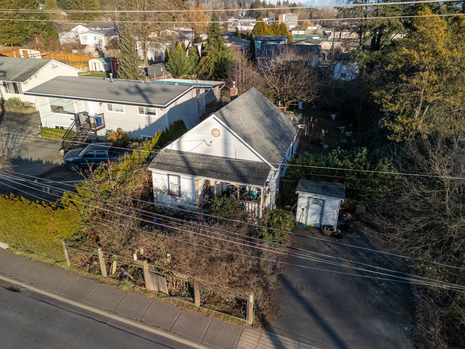 Listing Image 4
