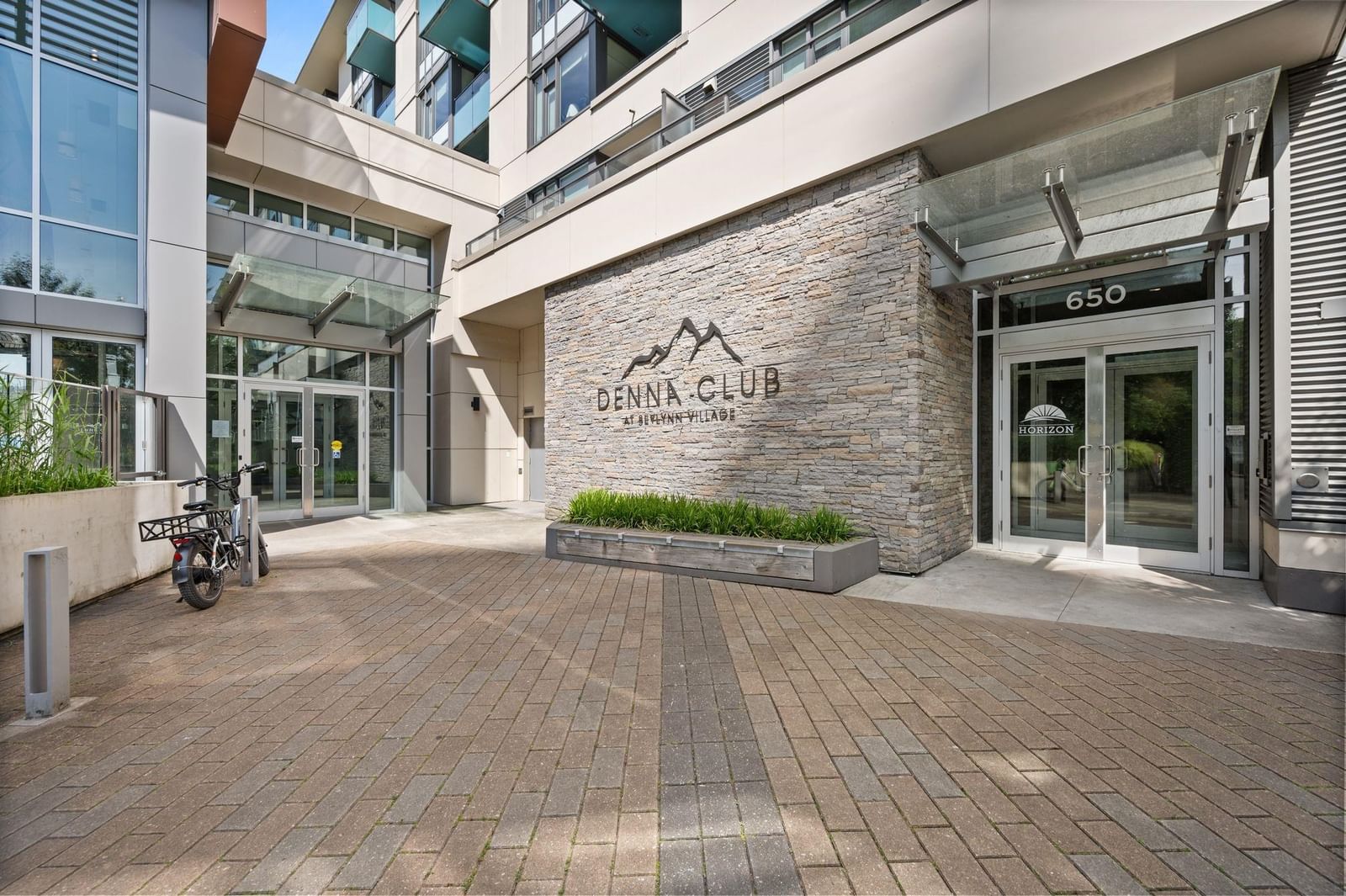 Listing Image 27