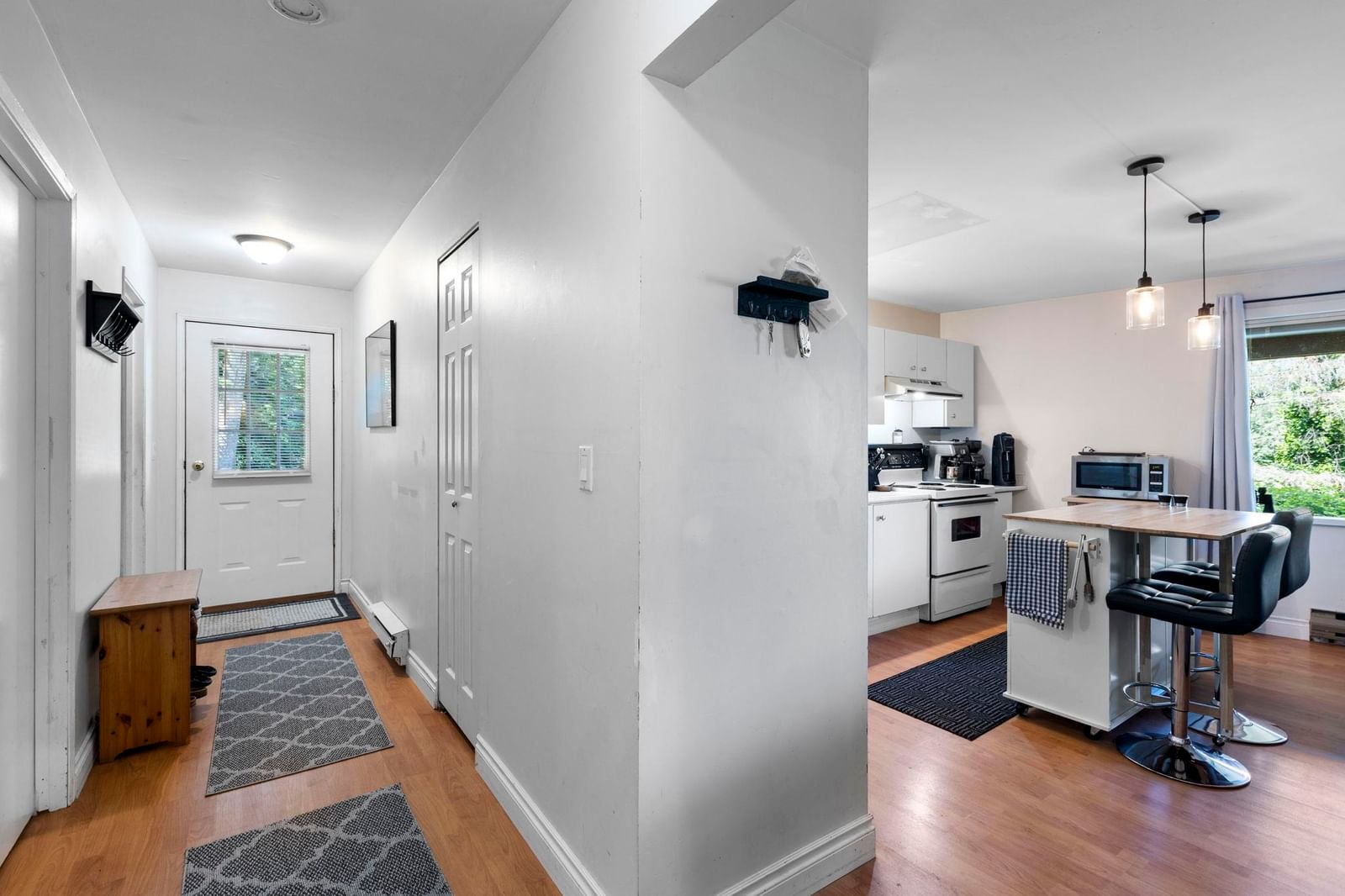 Listing Image 17