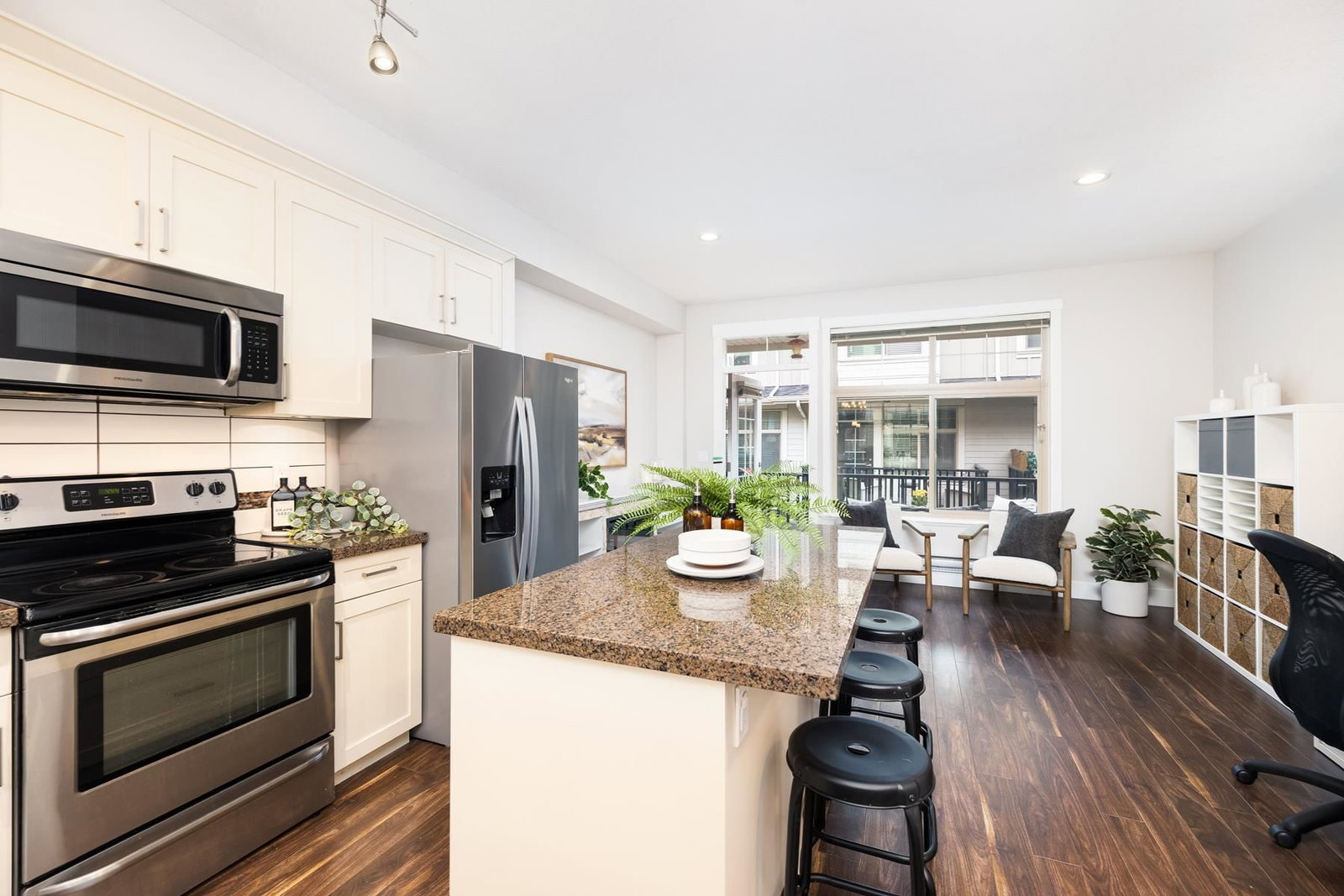 Listing Image 15