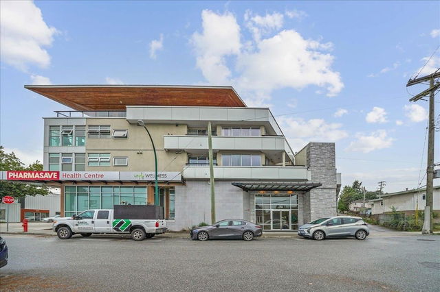 306 - 4338 Commercial Street