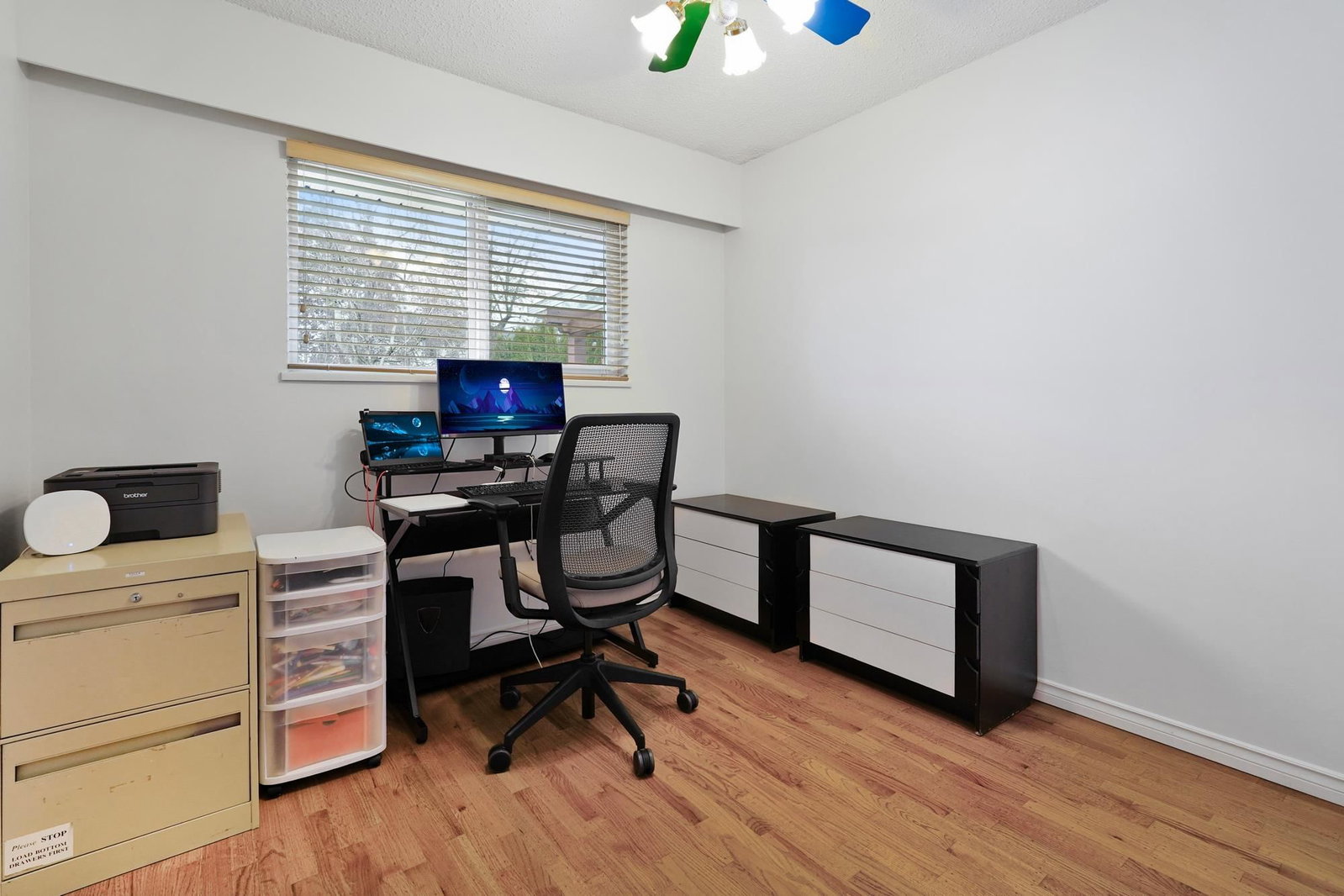 Listing Image 16