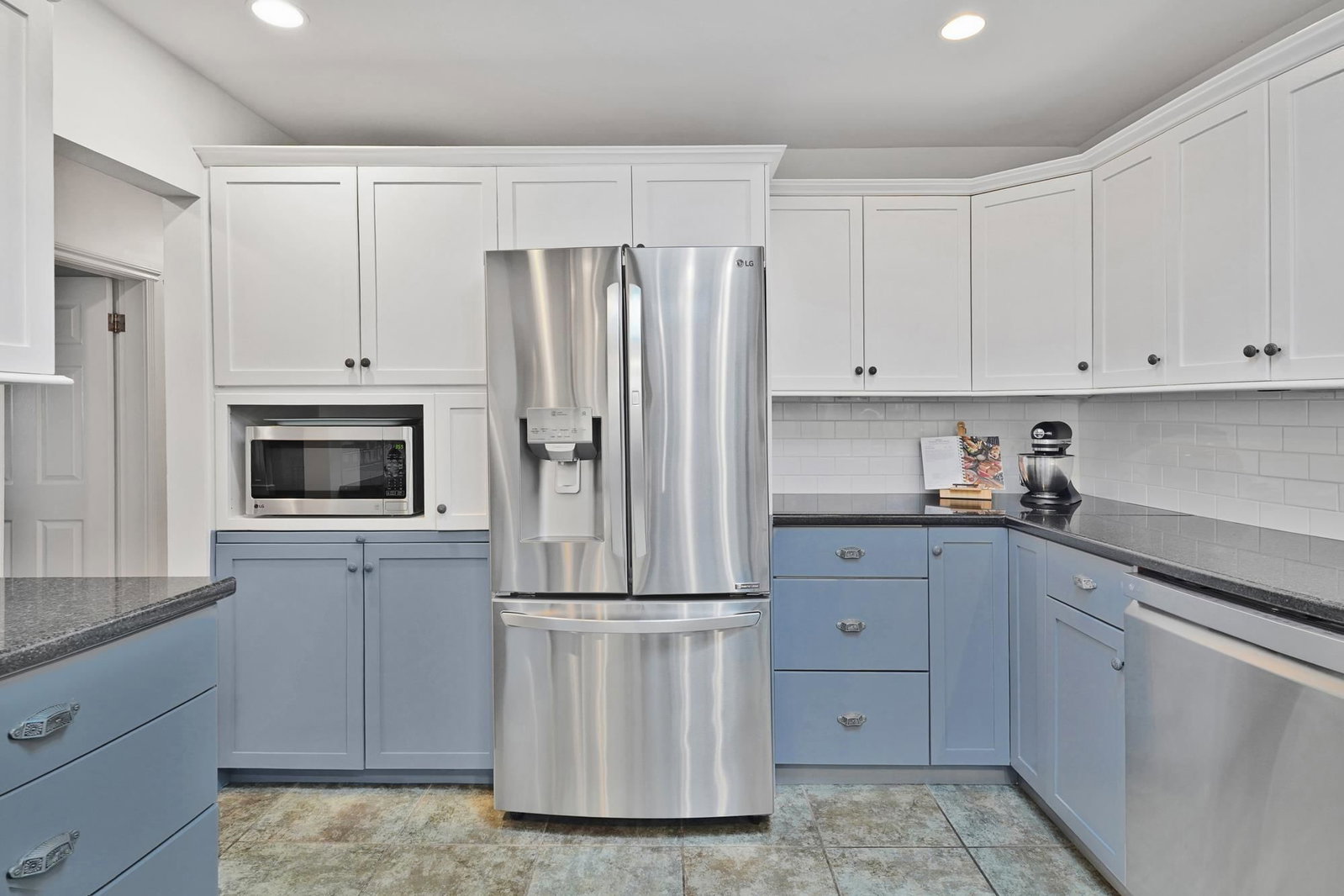 Listing Image 9