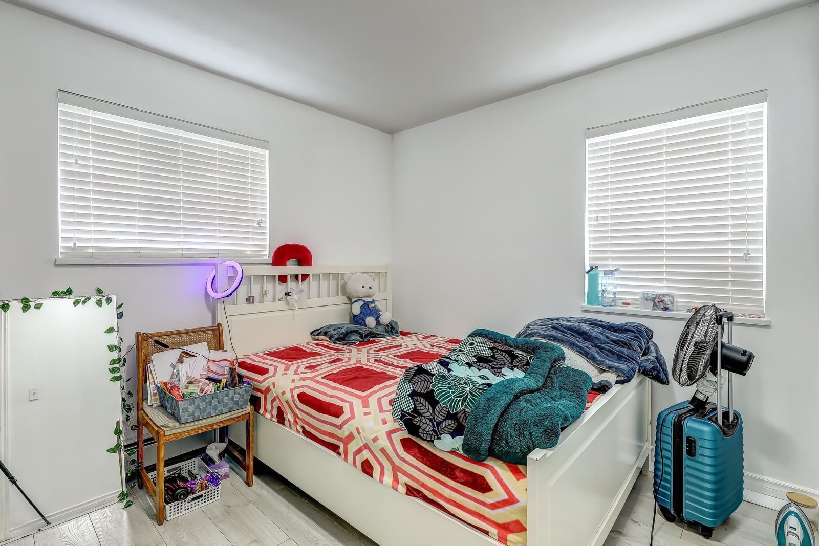 Listing Image 27