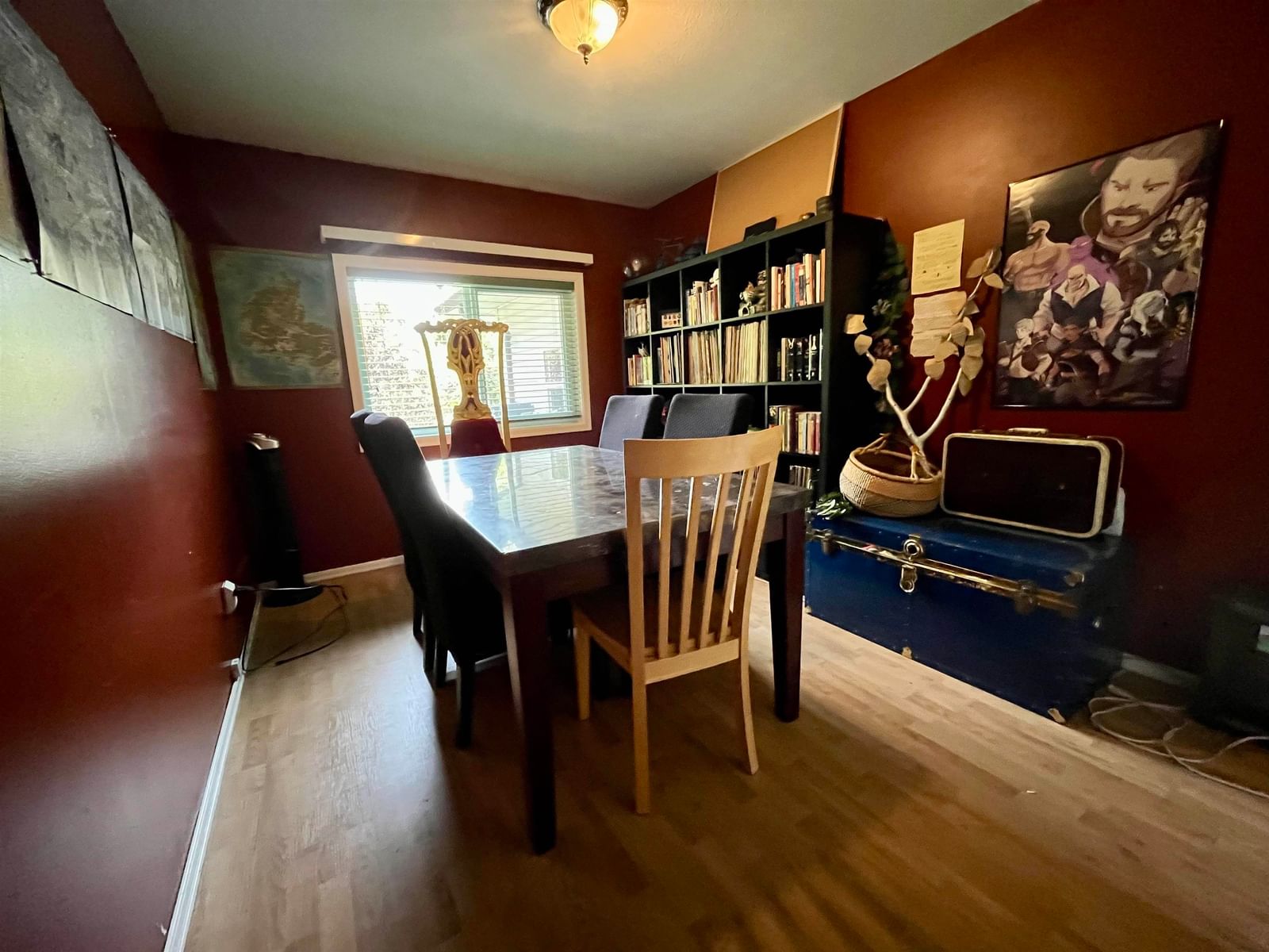 Listing Image 11