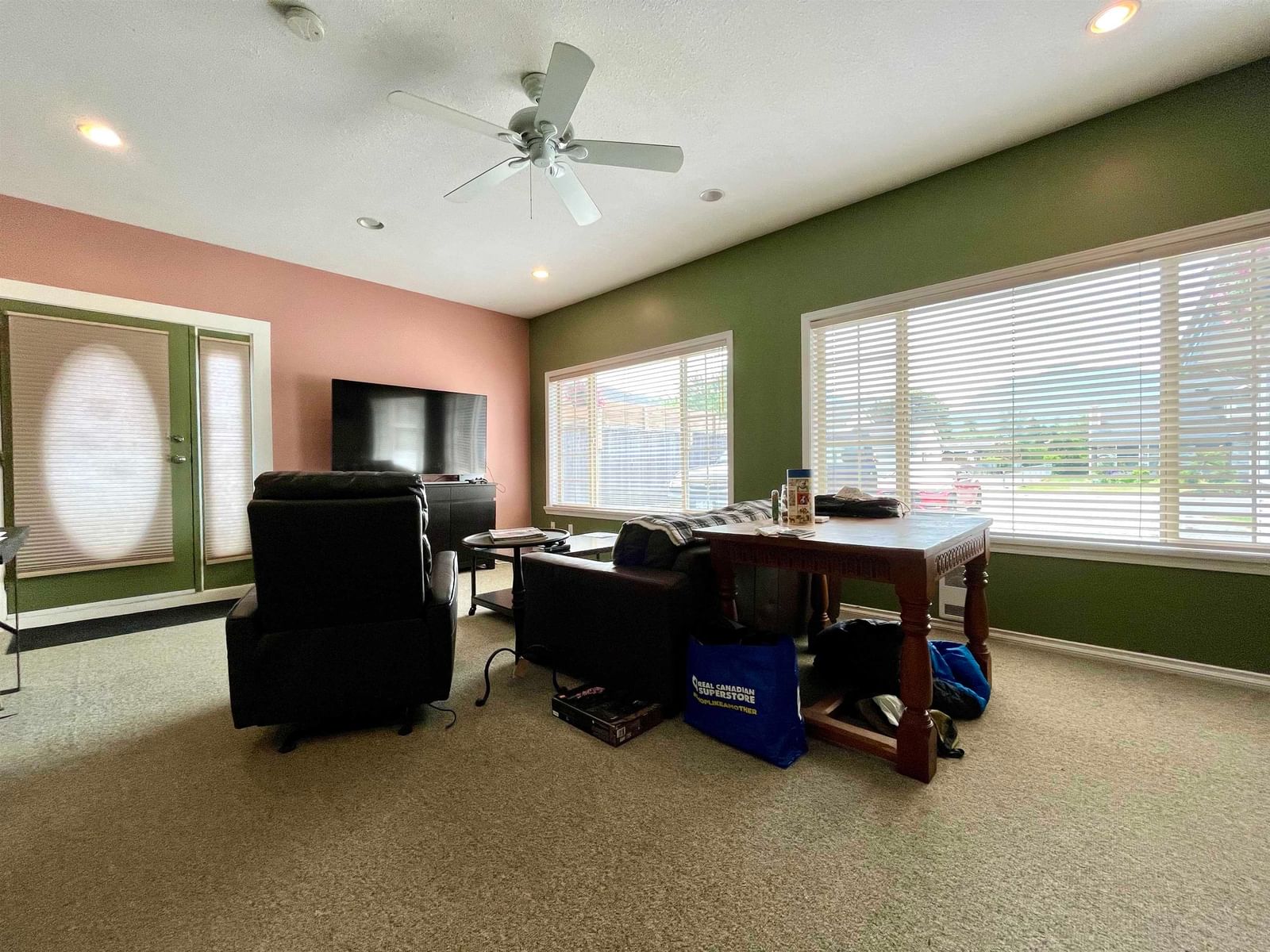 Listing Image 14