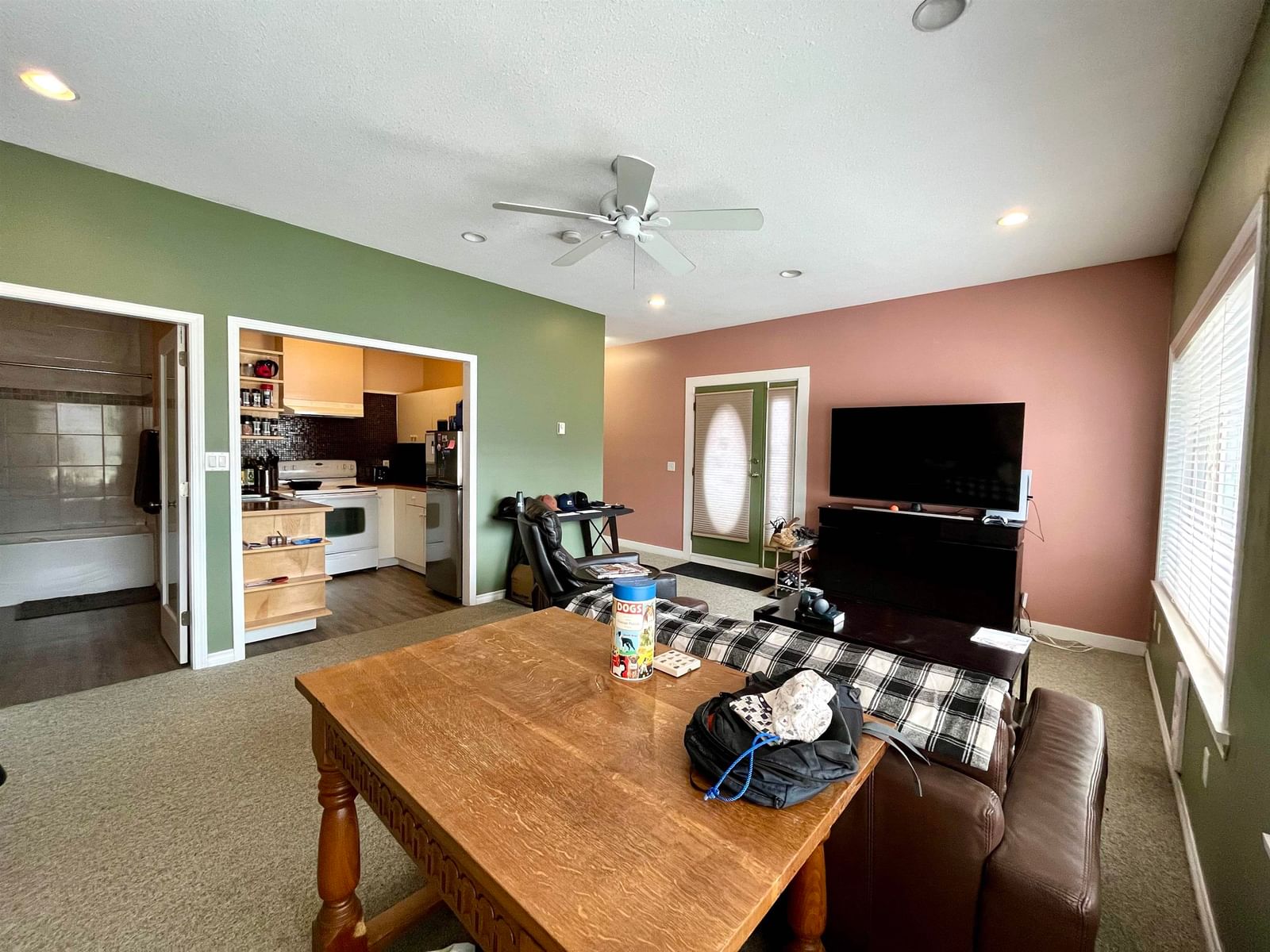 Listing Image 16