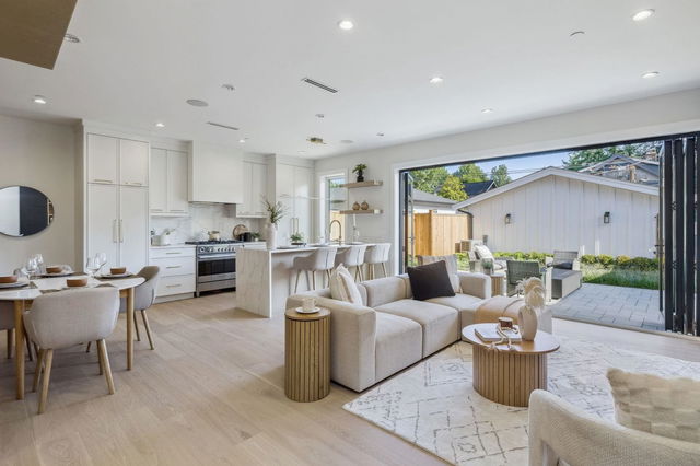 #2 - 2244 11th Avenue E