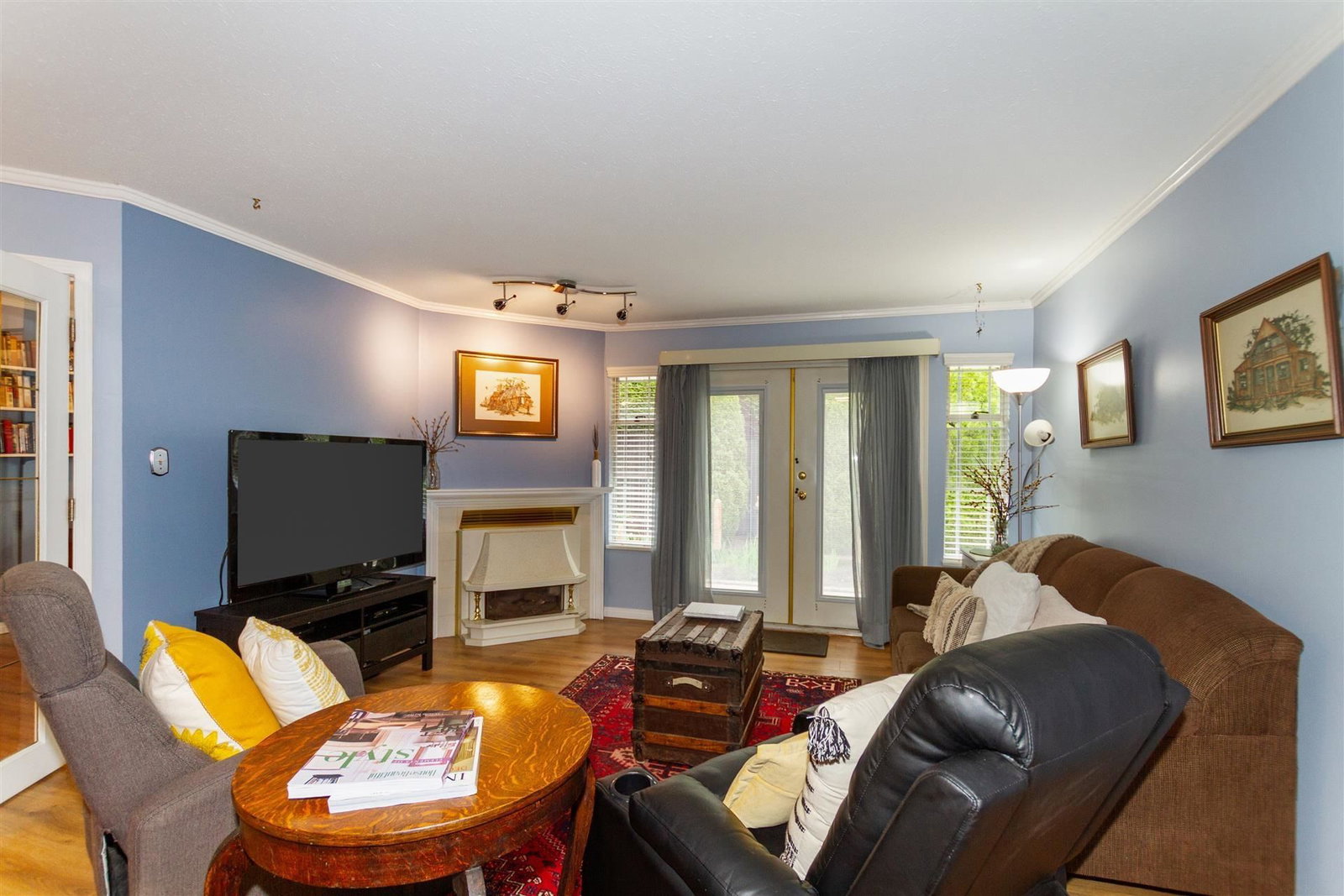 Listing Image 5