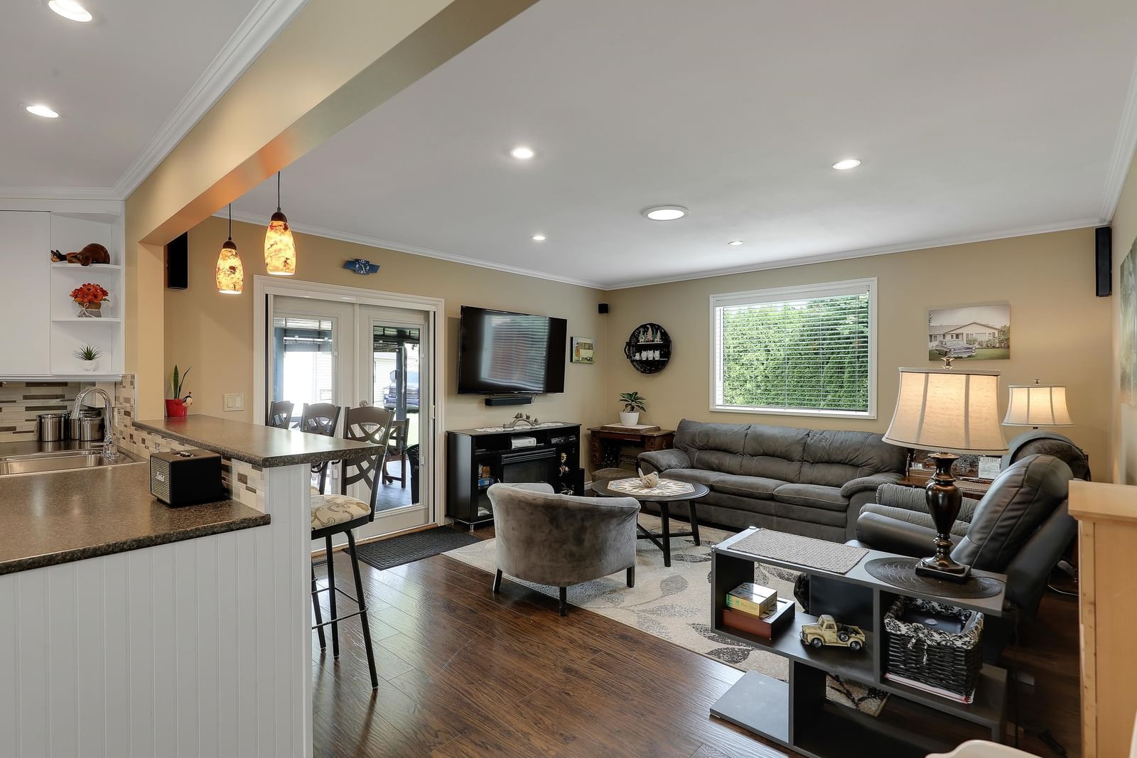 Listing Image 13