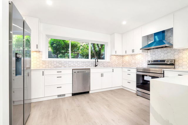 1126 Chateau Place