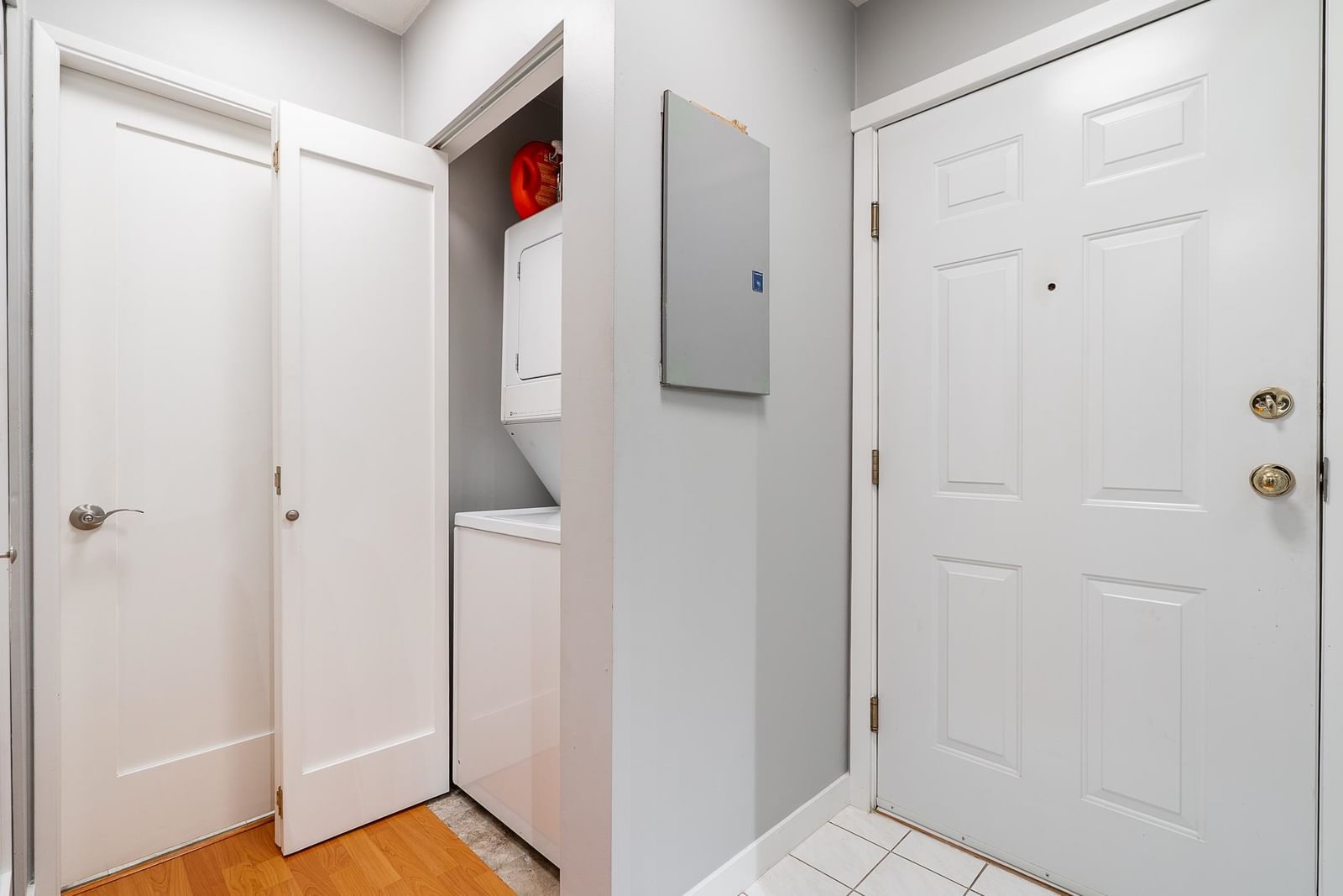Listing Image 16