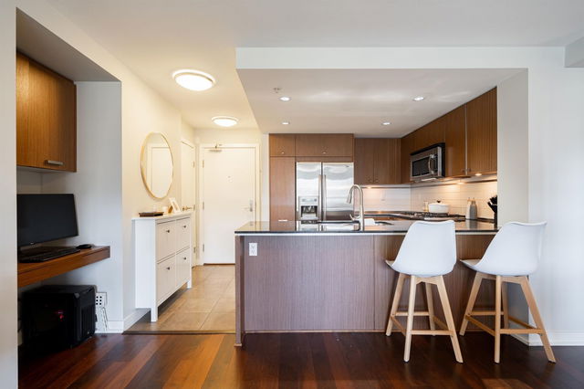 313 - 2940 King George Boulevard