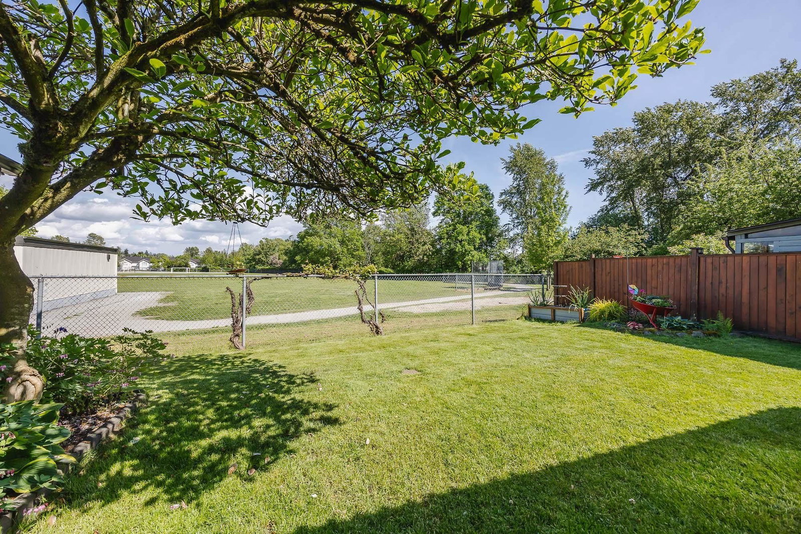 Listing Image 38