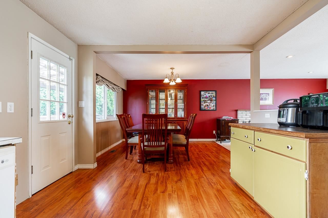 Listing Image 12