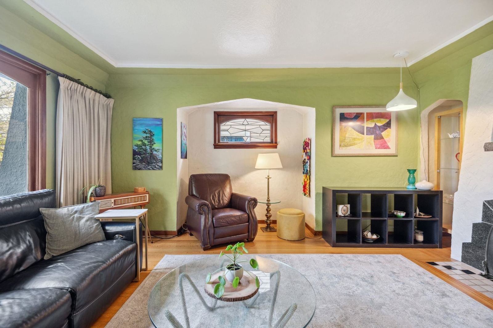 Listing Image 5