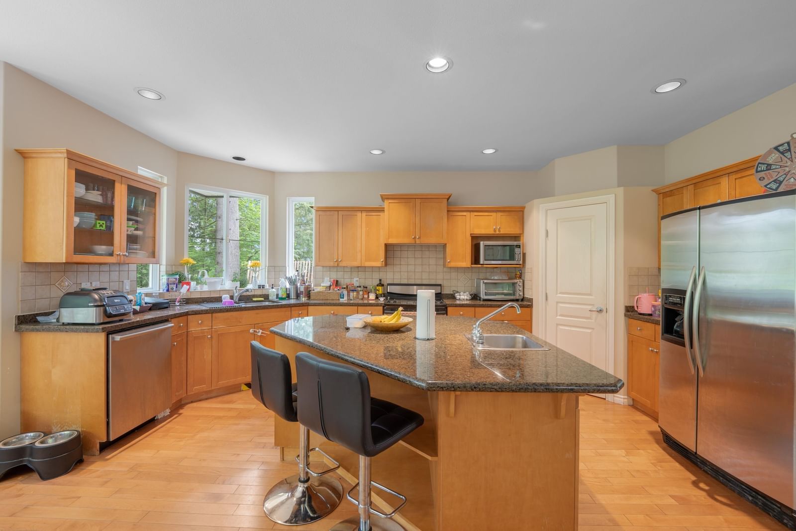 Listing Image 11