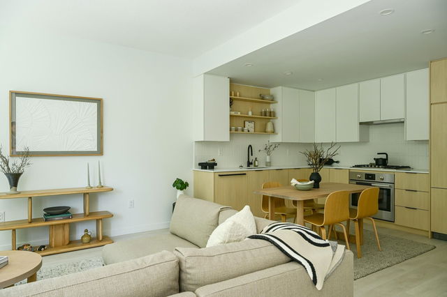 207 - 2045 Heritage Park Lane