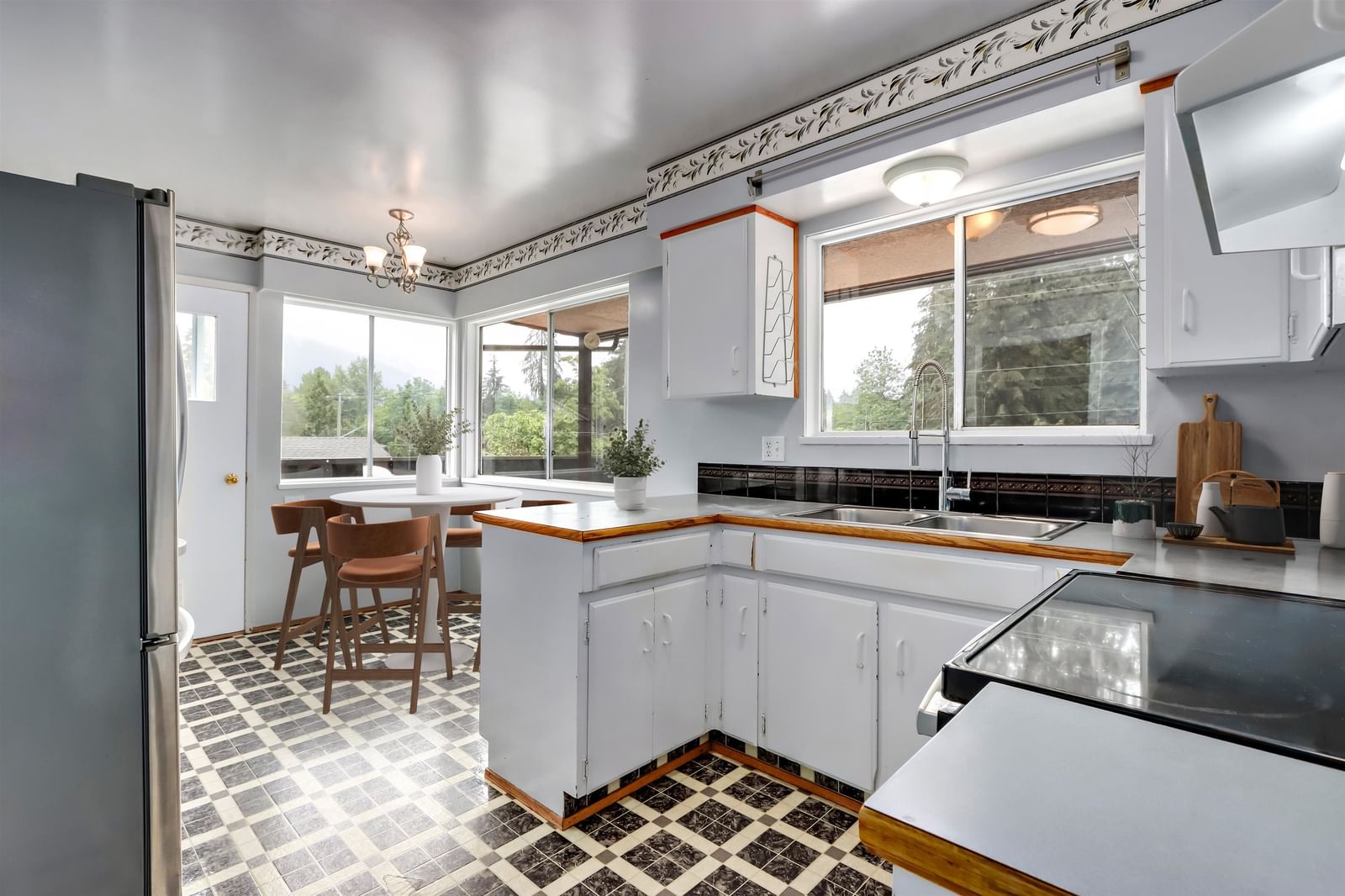 Listing Image 13