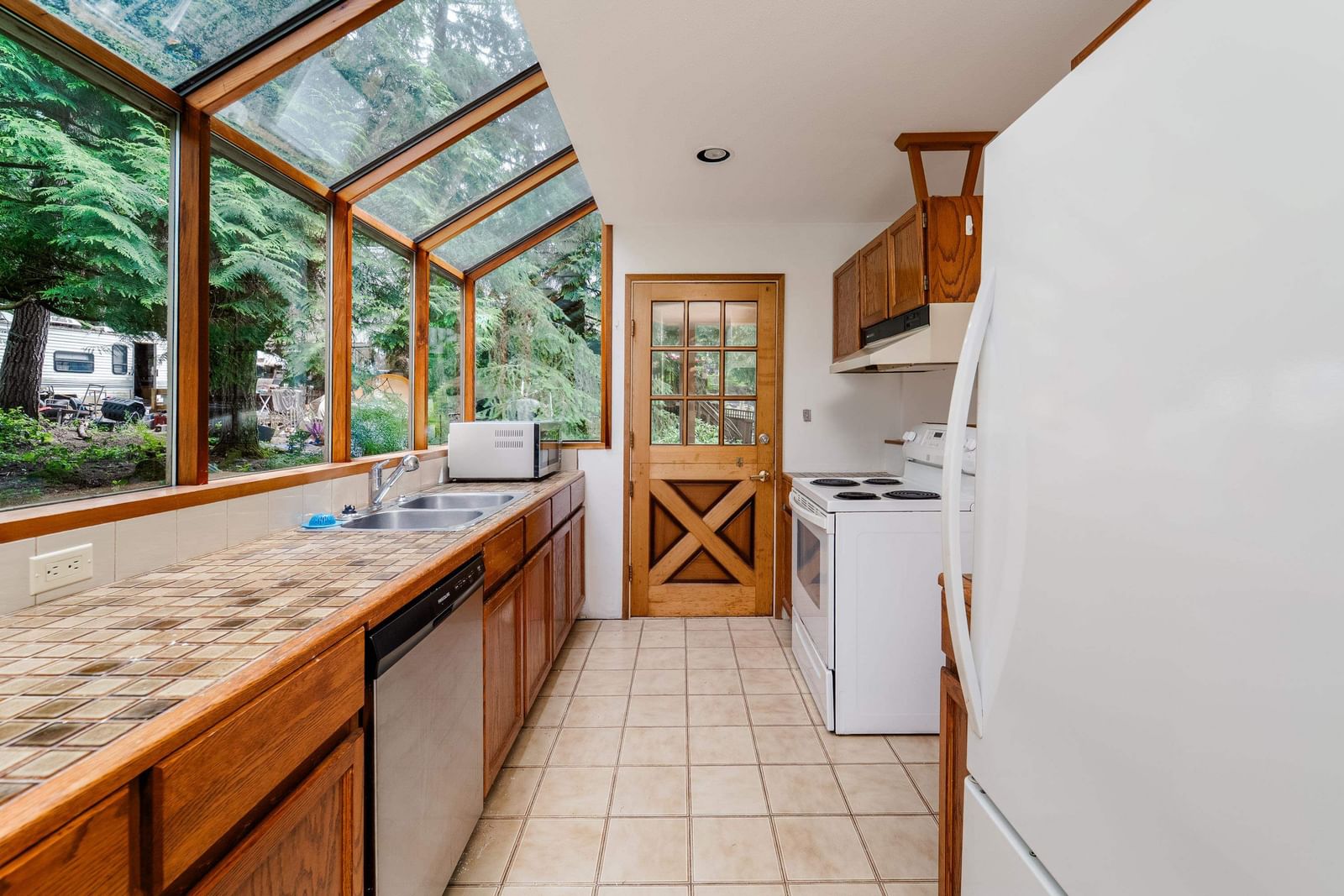 Listing Image 9
