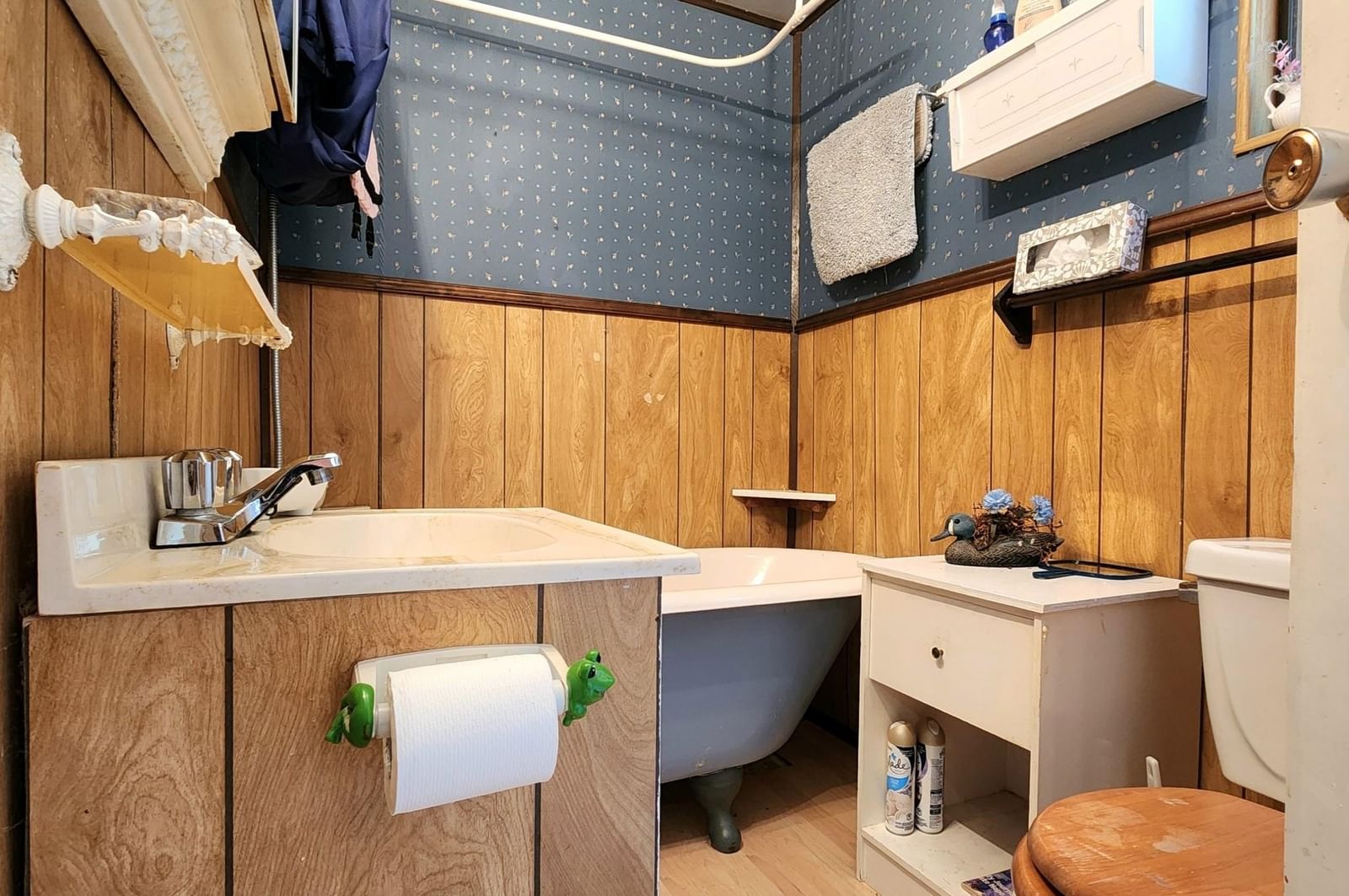 Listing Image 9