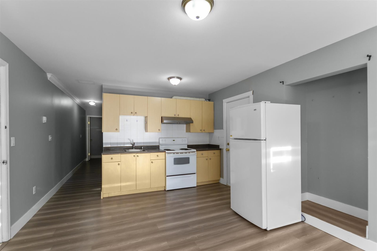 Listing Image 18