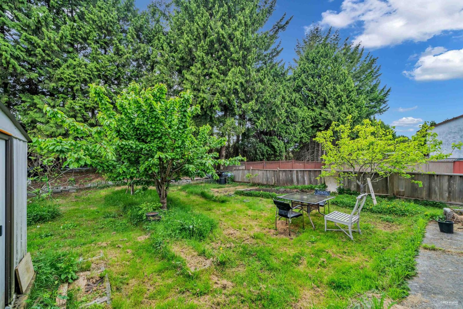 Listing Image 11