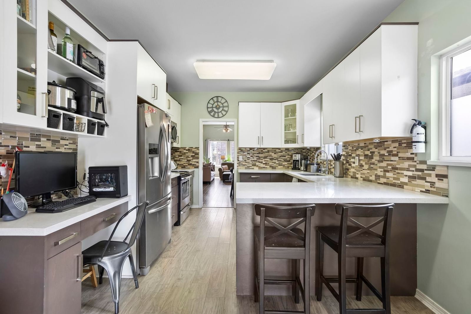 Listing Image 10